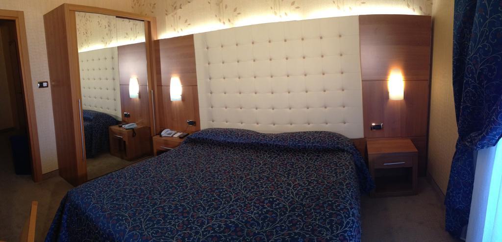 Hotel Vela D'Oro ***S Bardolino Quarto foto