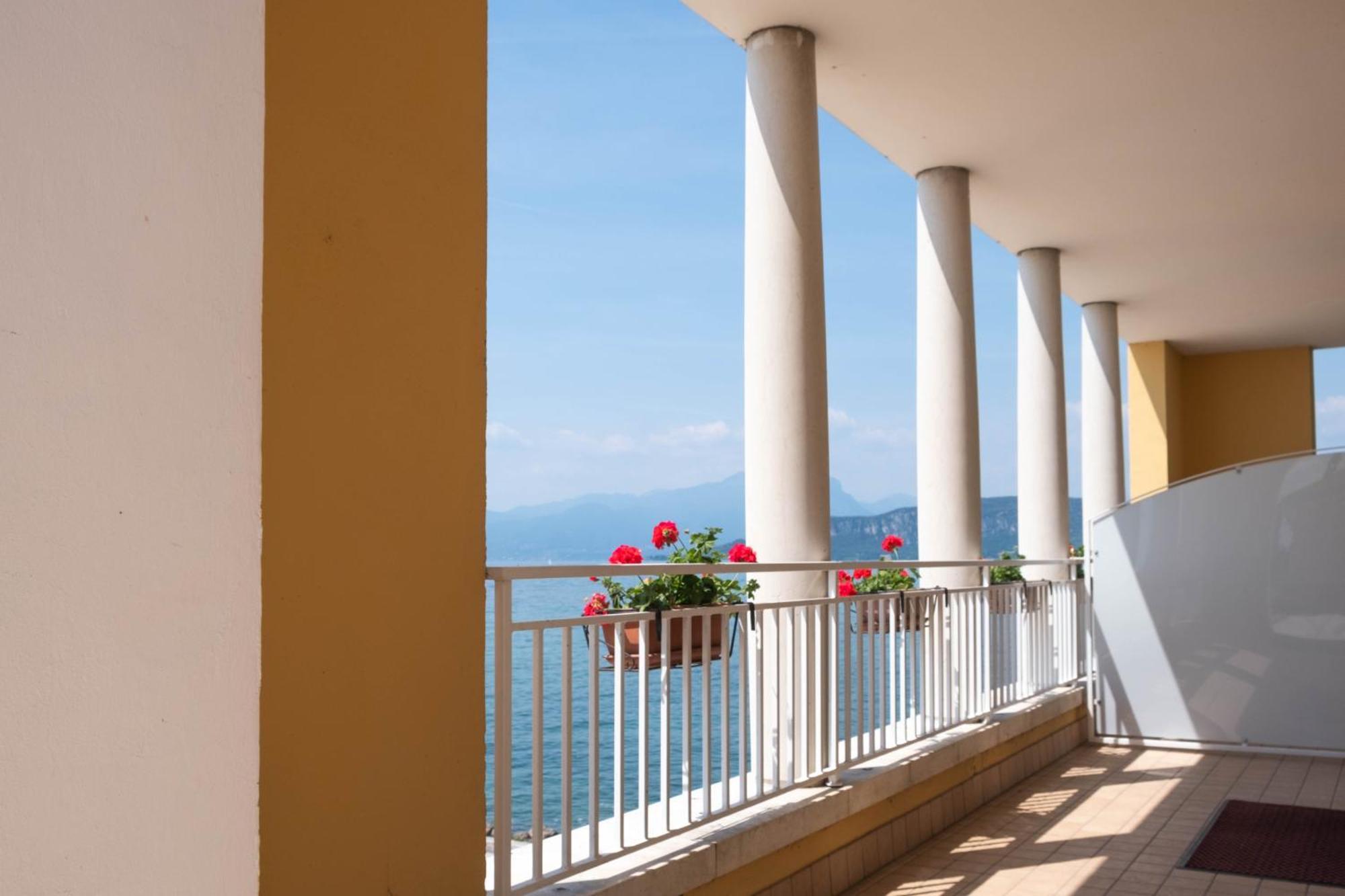 Hotel Vela D'Oro ***S Bardolino Exterior foto